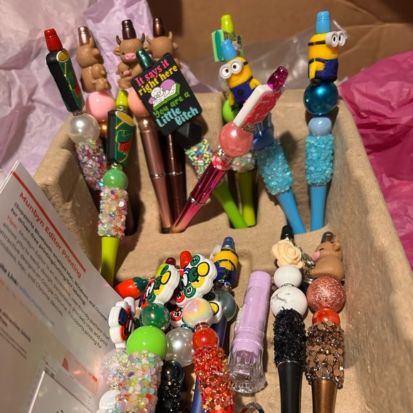 Kyleigh’s HandKrafted Korner- Art/Pens/Cards 
For Soccer ⚽️ Camps - Picture 14 of 14